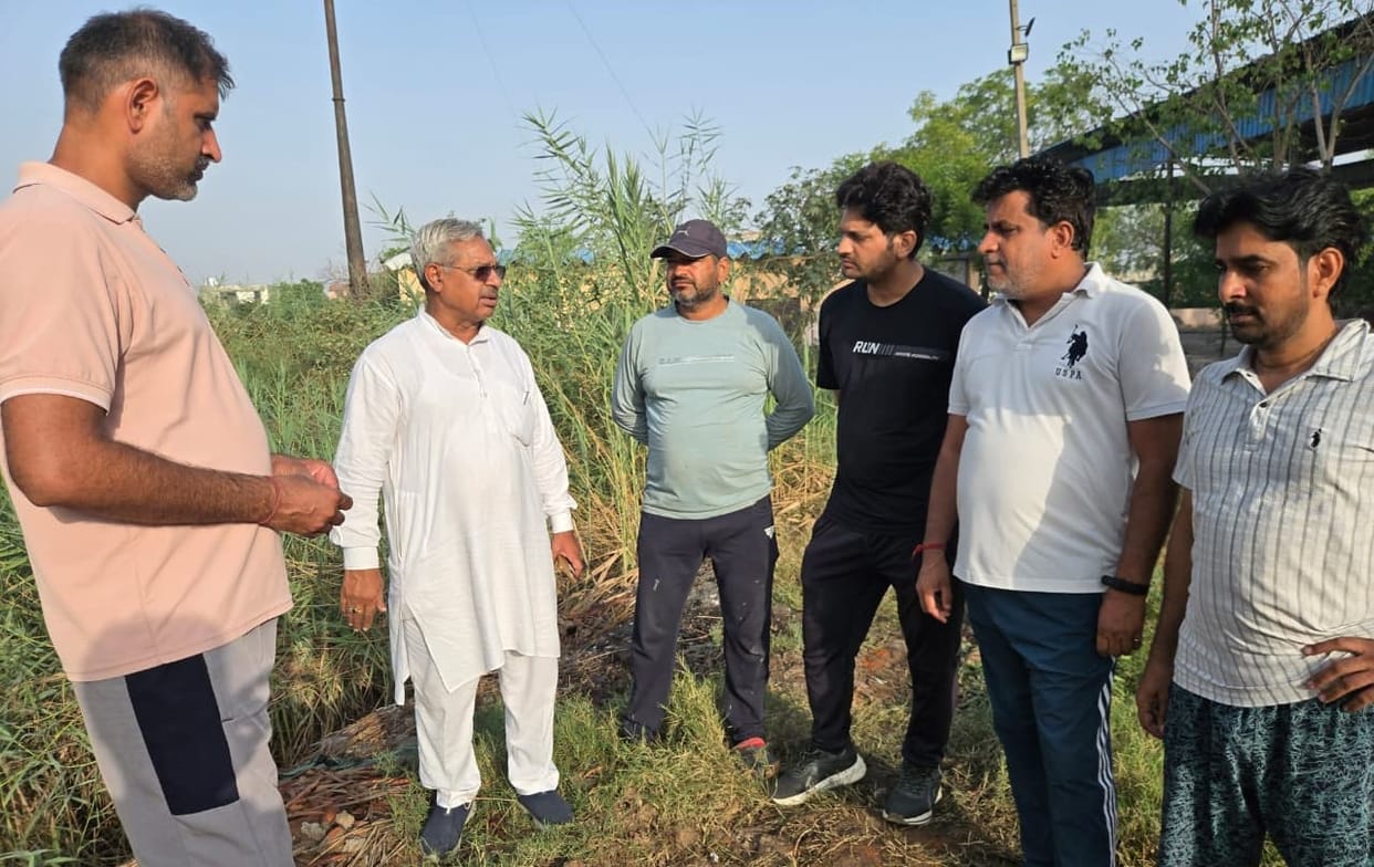 Demand for construction of a community center and birdhouse at Swargdham.