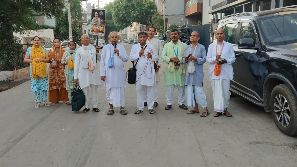 'Deep-daan' procession taken out amidst the chanting of the Holy Name (Harinam Sankirtan)