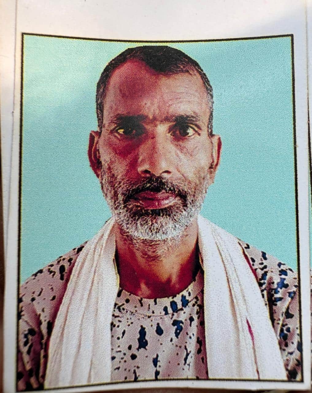 कलकलिया नदी पर बने पुल से गिरकर मृत सुभाष गिरी । स्रोत- परिवार