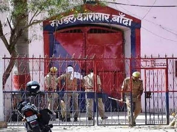मंडल कारागार। संवाद