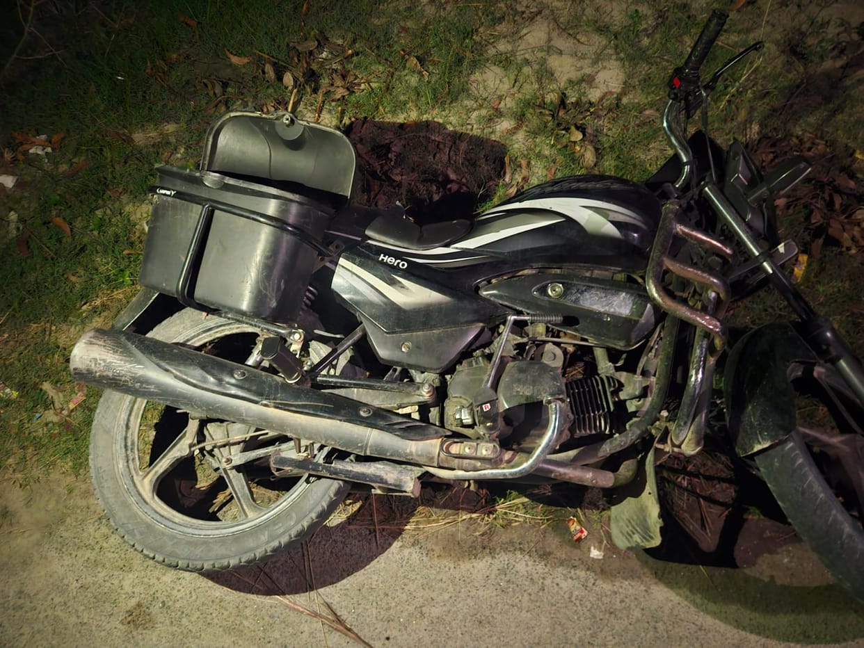 Three miscreants arrested in encounter; one shot