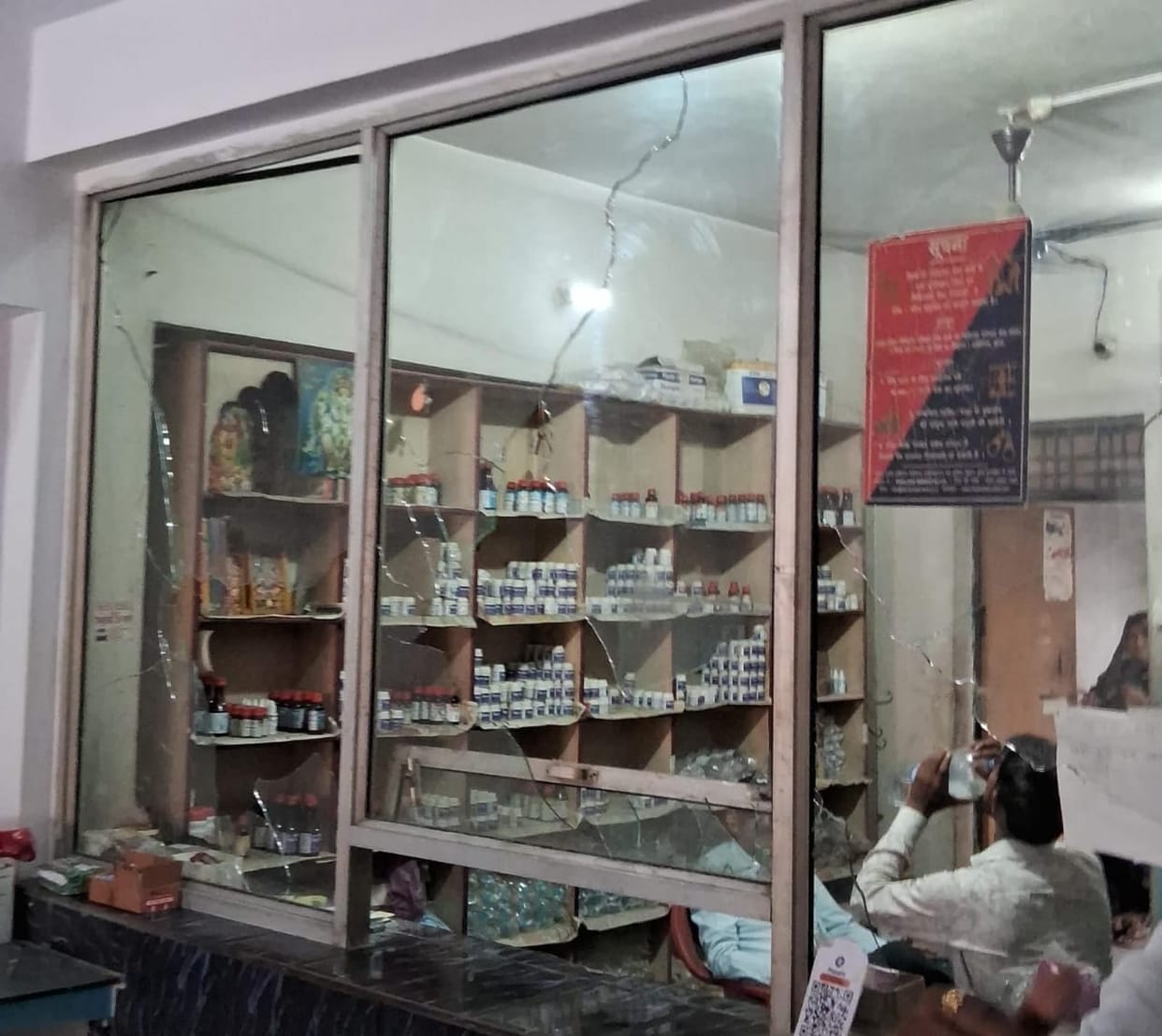 Kin of deceased youth vandalize hospital, beat up doctor