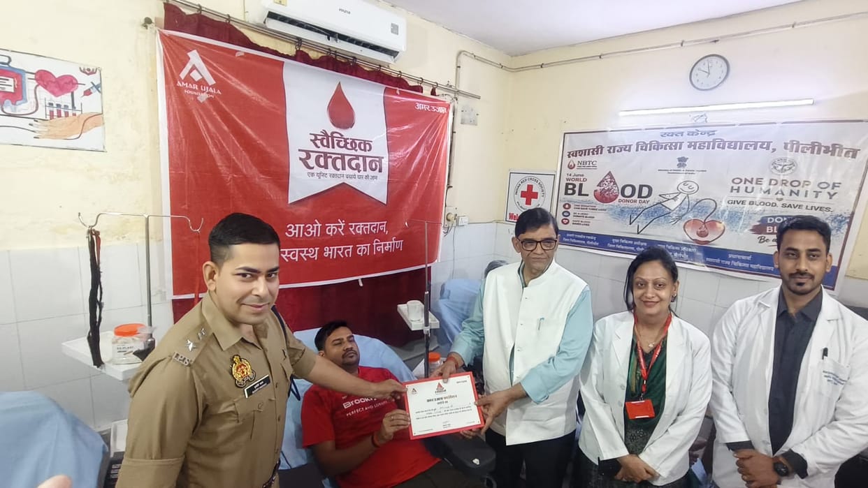 32 people fulfilled their social responsibility by donating blood.