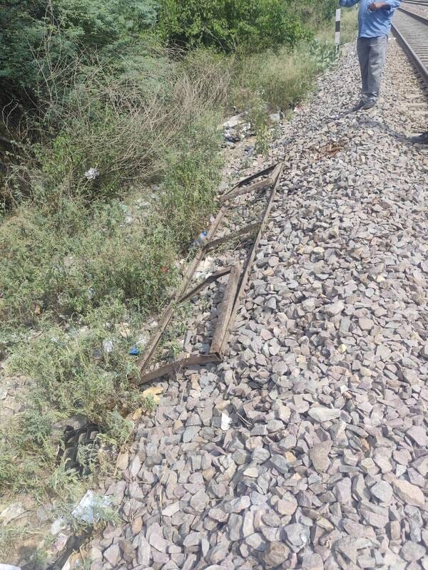 Iron frame placed on train tracks; Punjab Mail narrowly escapes derailment