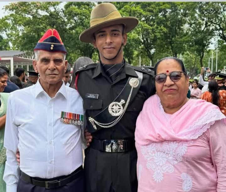 Rudraksh carries forward his grandfather's and father's legacy; becomes a Lieutenant in the Army.