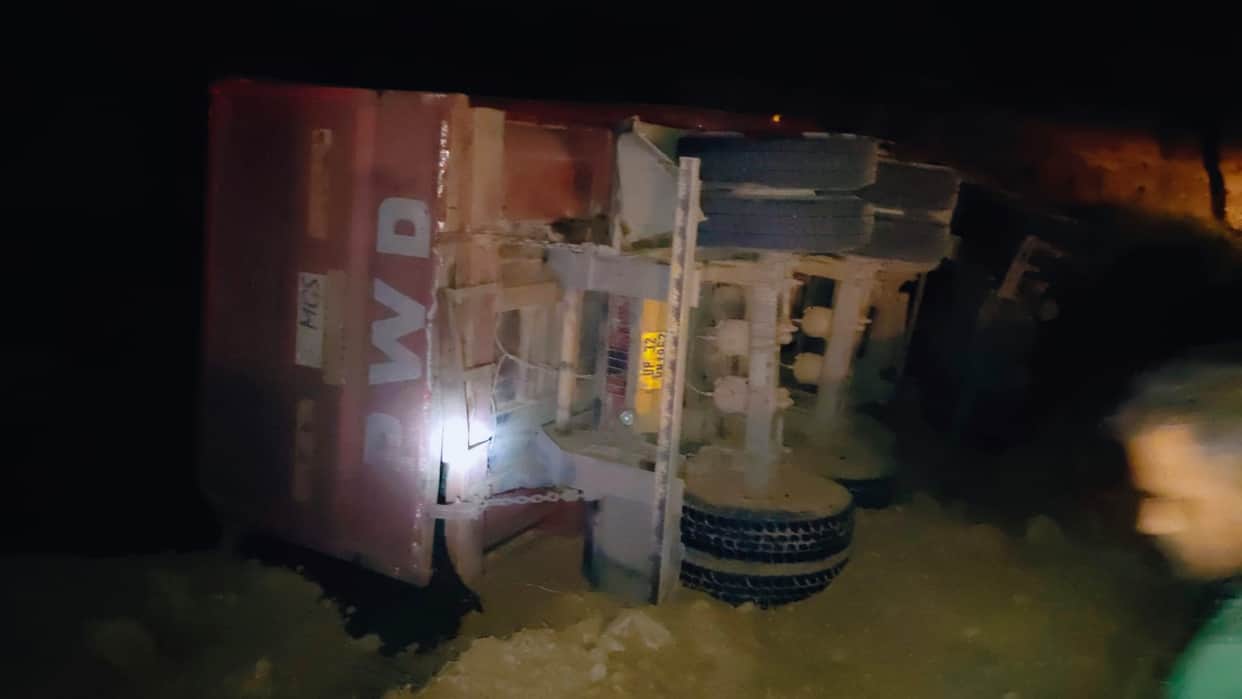 Two dumpers collide on Ismailpur bypass; driver killed.