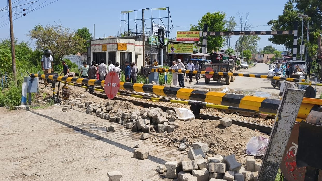 Railway crossing repairs add to motorists' woes.