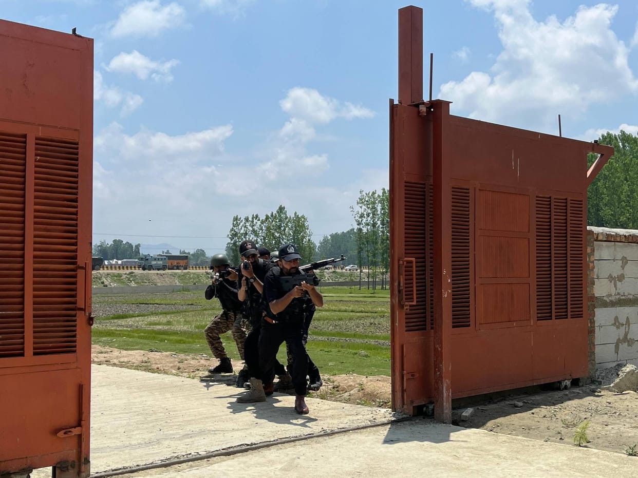 Srinagar, Jablipora Landing Strip, Mockdrill, Anantnag Police