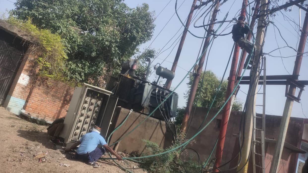 Banda was the hottest place in the country with a mercury level of 43.4 degrees Celsius.