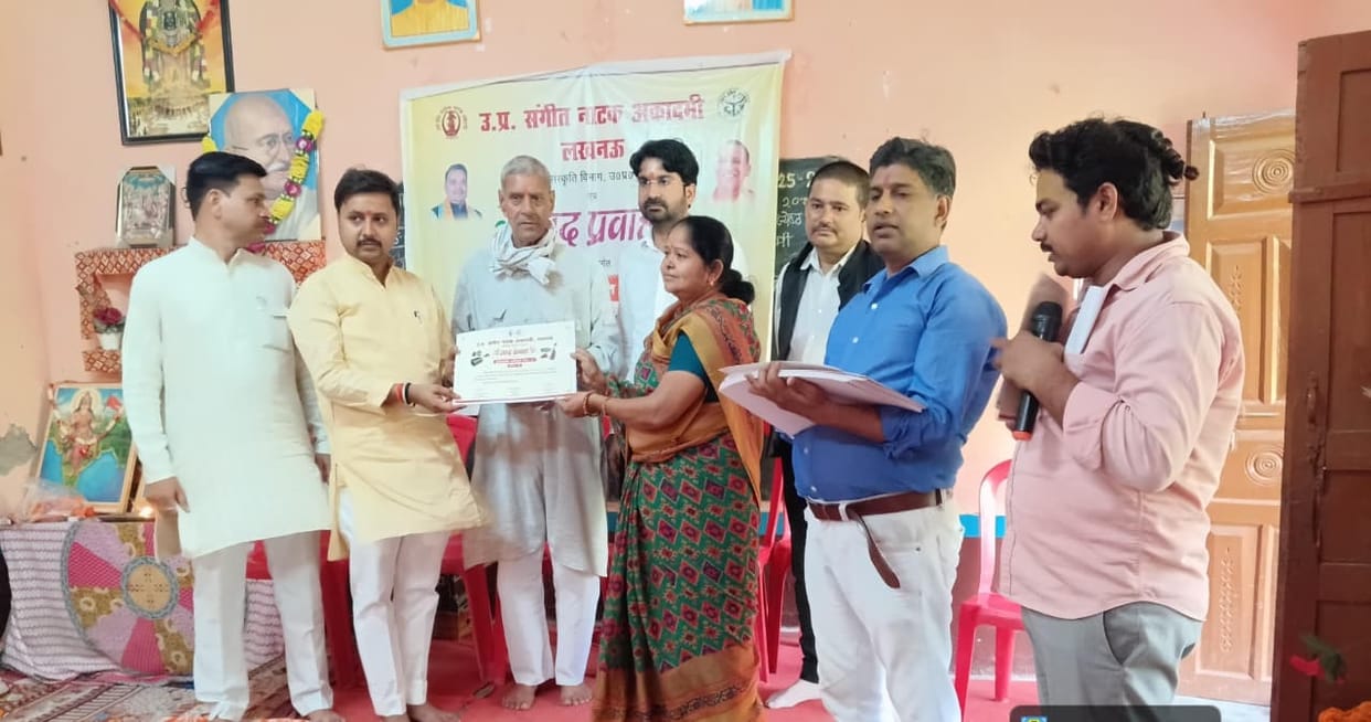 Participants were happy to receive certificates.