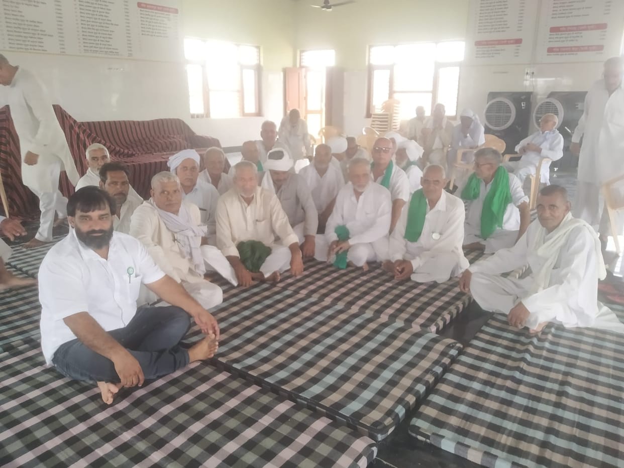 Discussion on the proposals of Chintan Shivir in the Panchayat of Naugama Khap
