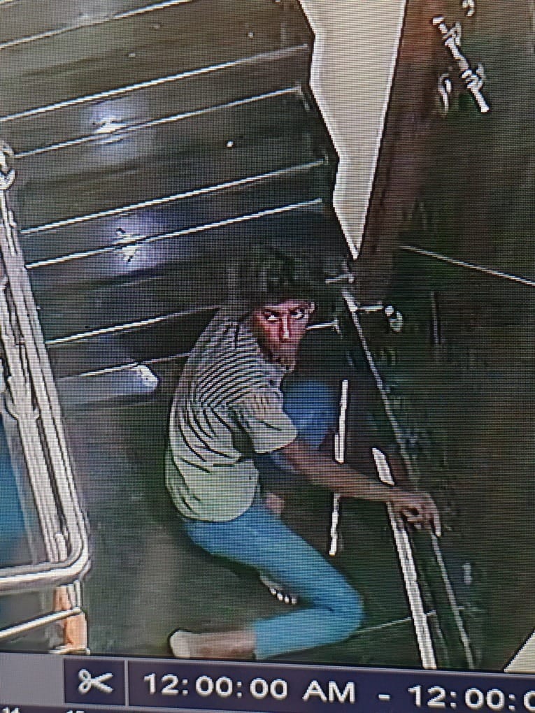 Rs 50,000 and jewellery stolen from bank officer's house