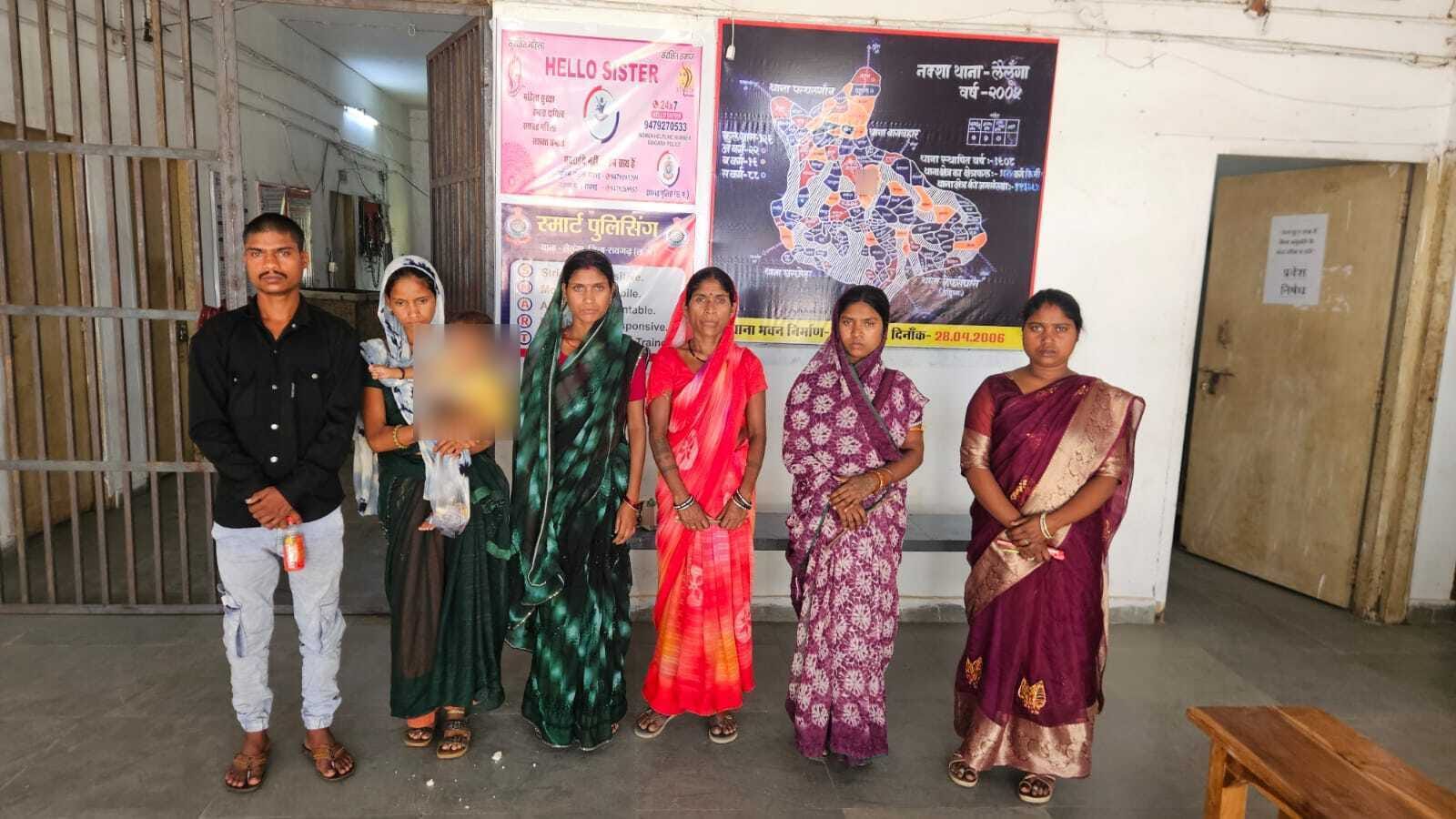 पैकेट मार गिरोह का भंडाफोड़