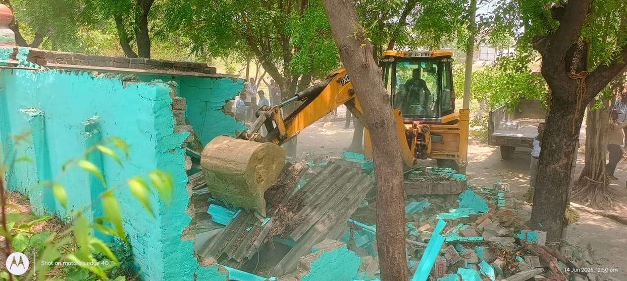 Family members arrived in Mathura to identify the body and returned with the dairy trader's ashes.