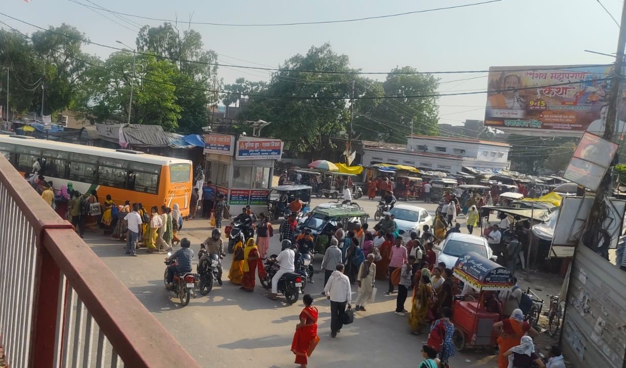 Youth drowns in Saryu River while bathing with friends.
