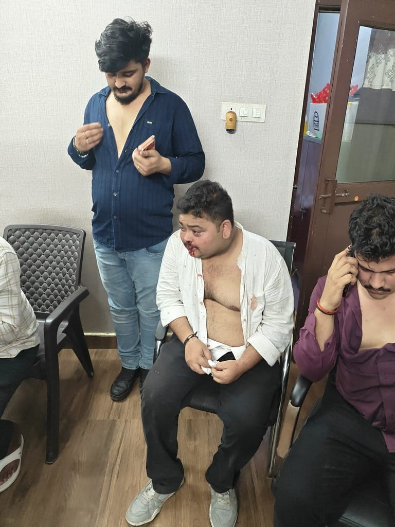 Bouncer beat up youths at the Tonic Bar in Summit Building