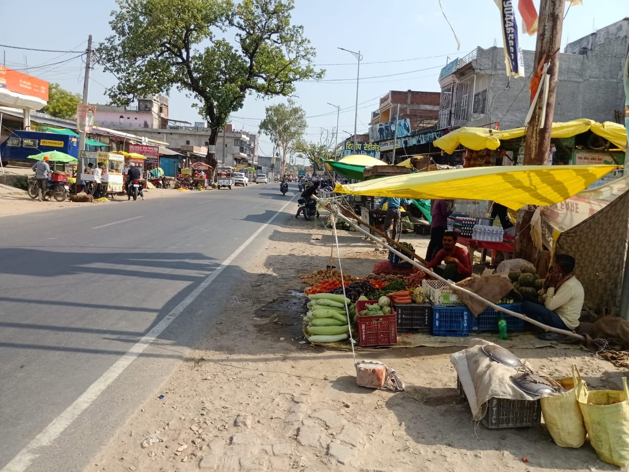 Encroachment by vegetable markets is spreading onto the roads, causing severe traffic jams in towns.