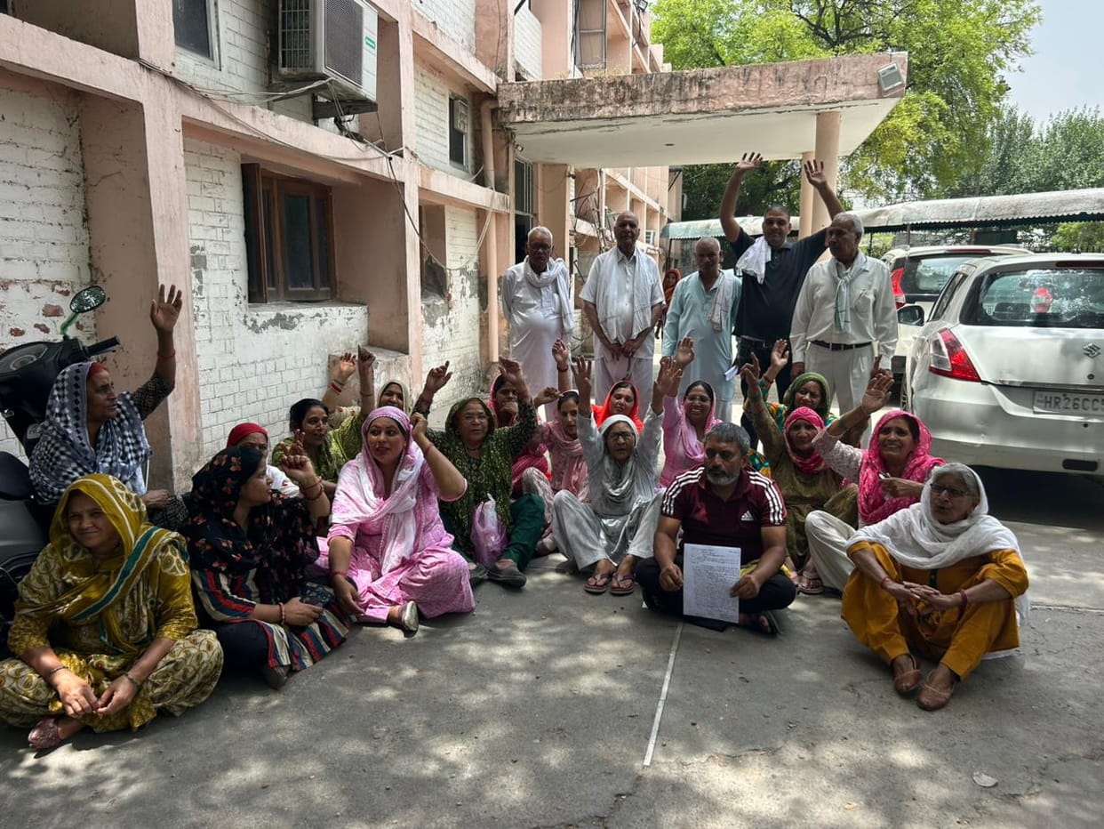 Residents of Ambedkar Colony staged a four-hour sit-in protest over the water issue.