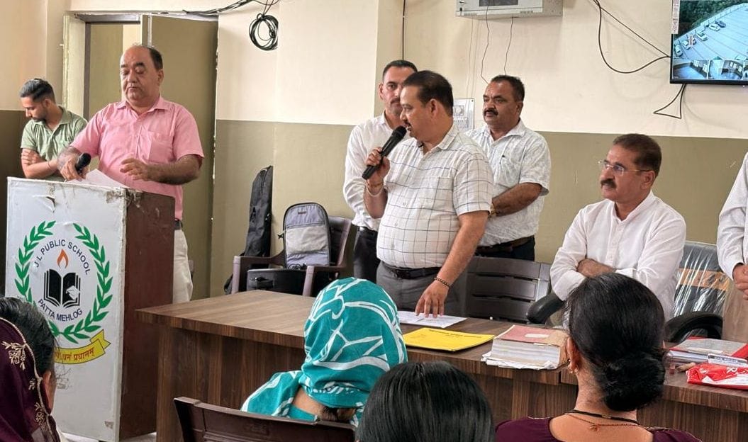 BJP-backed Ashok becomes Chairperson of Patta-Mahlog Block Committee via a toss.