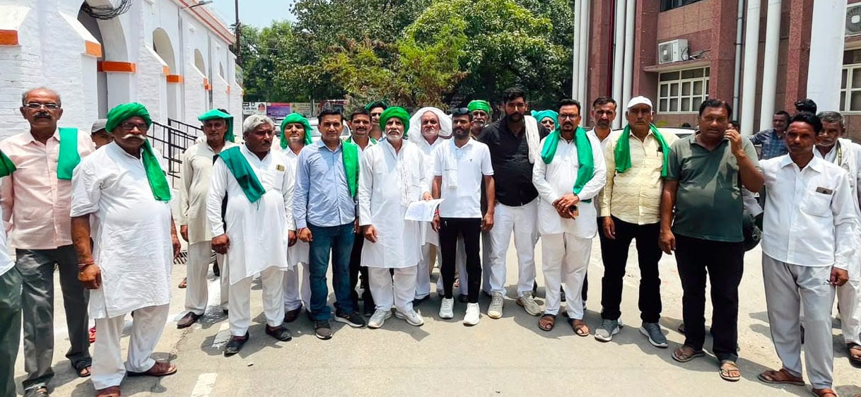 Farmers roared in the Collectorate regarding their demands