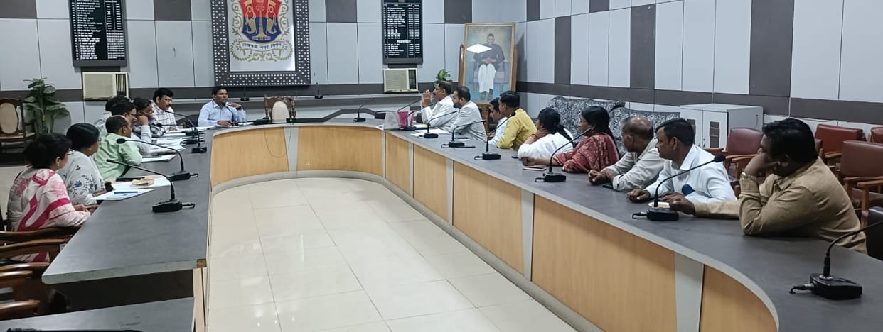 Municipal Corporation Class IV employees to become clerks; promotion exam to be held.