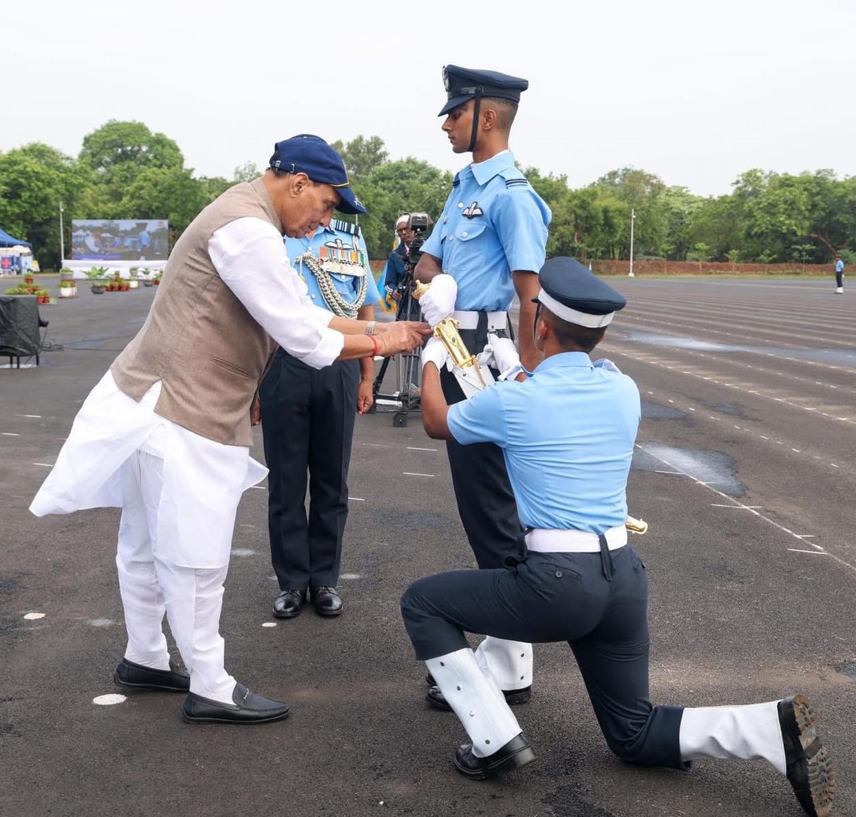 Ashish becomes Flying Officer; honored with the 'Sword of Honour