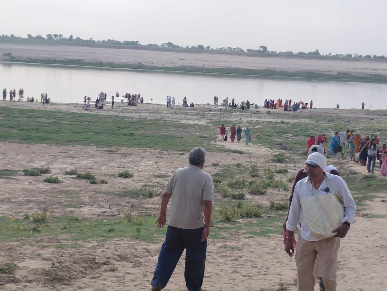 A holy dip taken at the Panchnad Sangam on Somvati Amavasya.