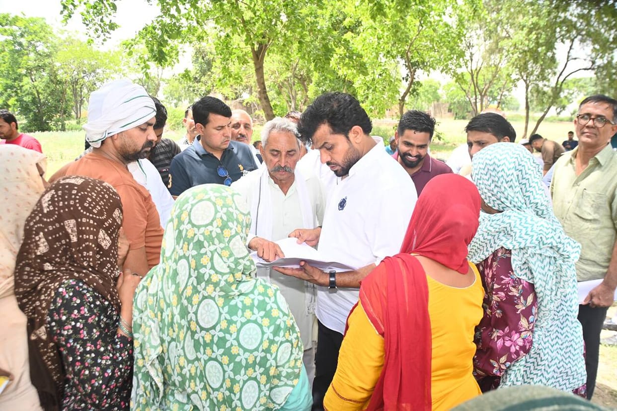 Demand for paving of the streets of the colony