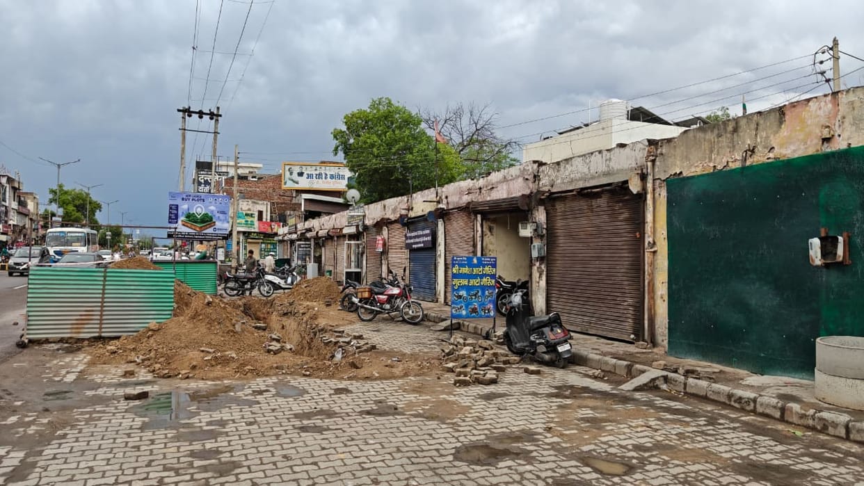 After the High Court, shopkeepers turned to the Supreme Court