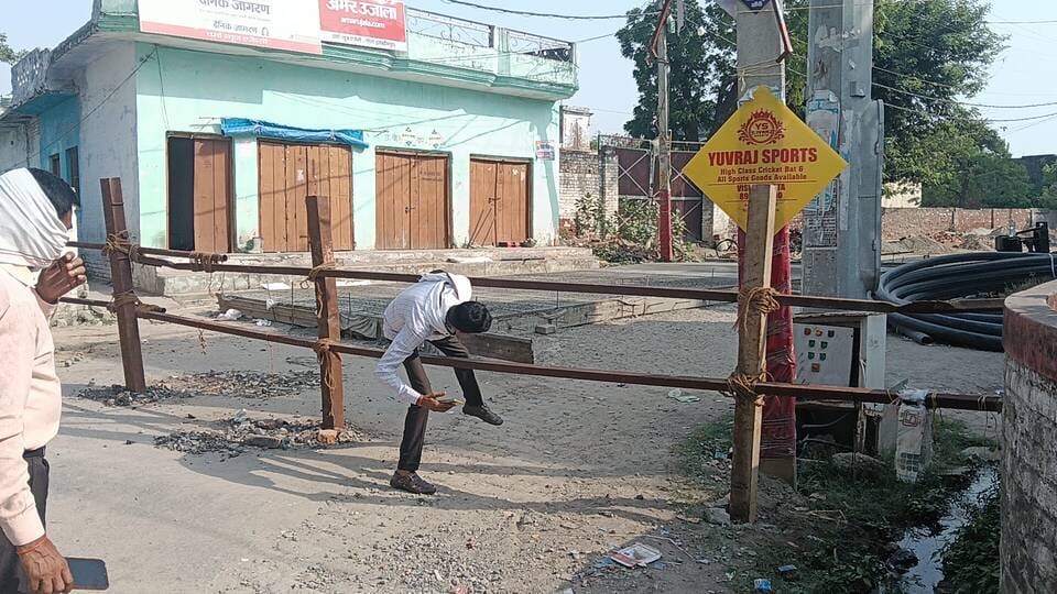 Work on the Shiv Mandir corridor has progressed, and the station road has been closed