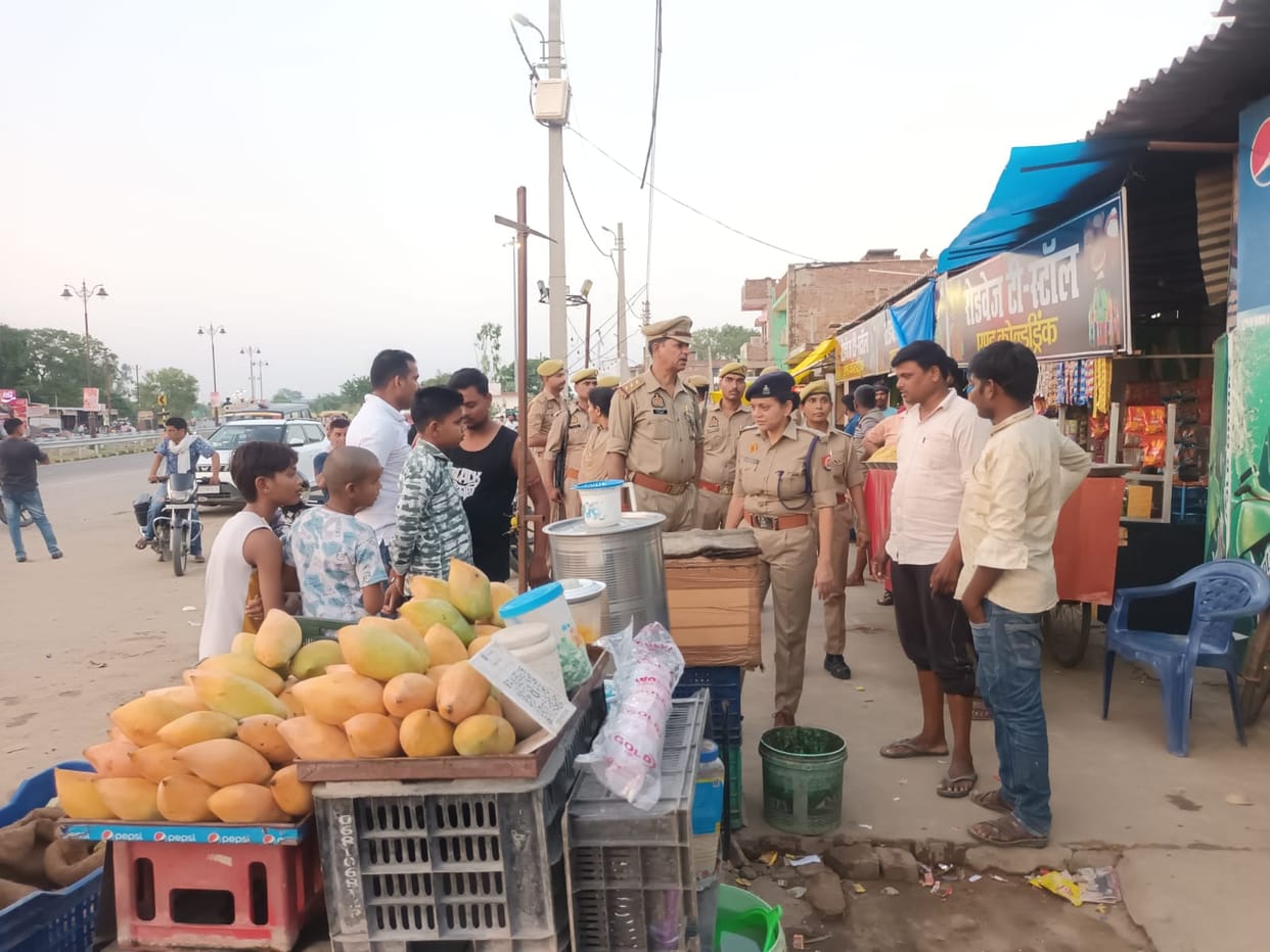 CO clears traffic jam in Harraiya town; residents get relief.