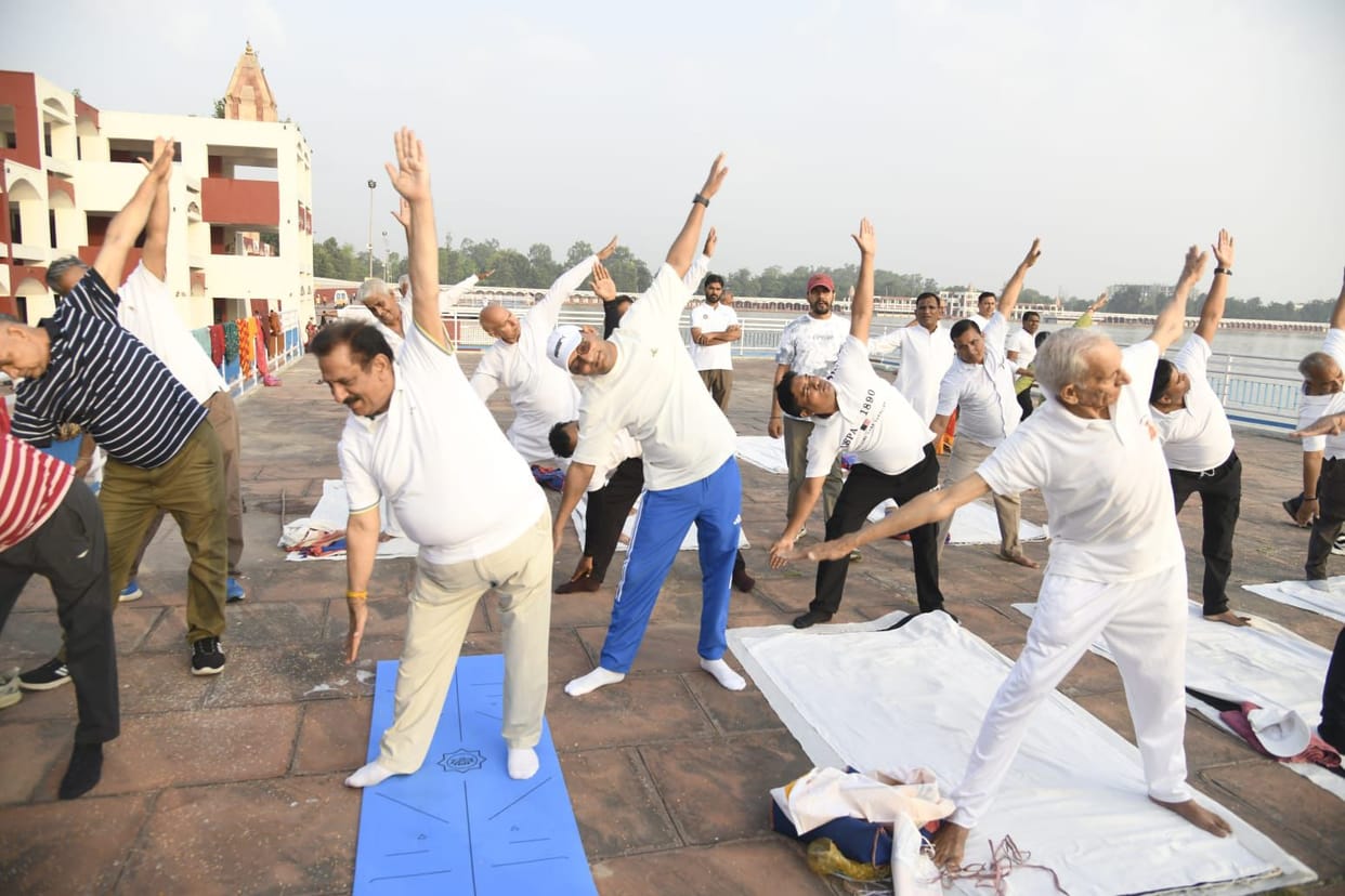 People ran in the walkathon and conveyed the message of staying healthy.