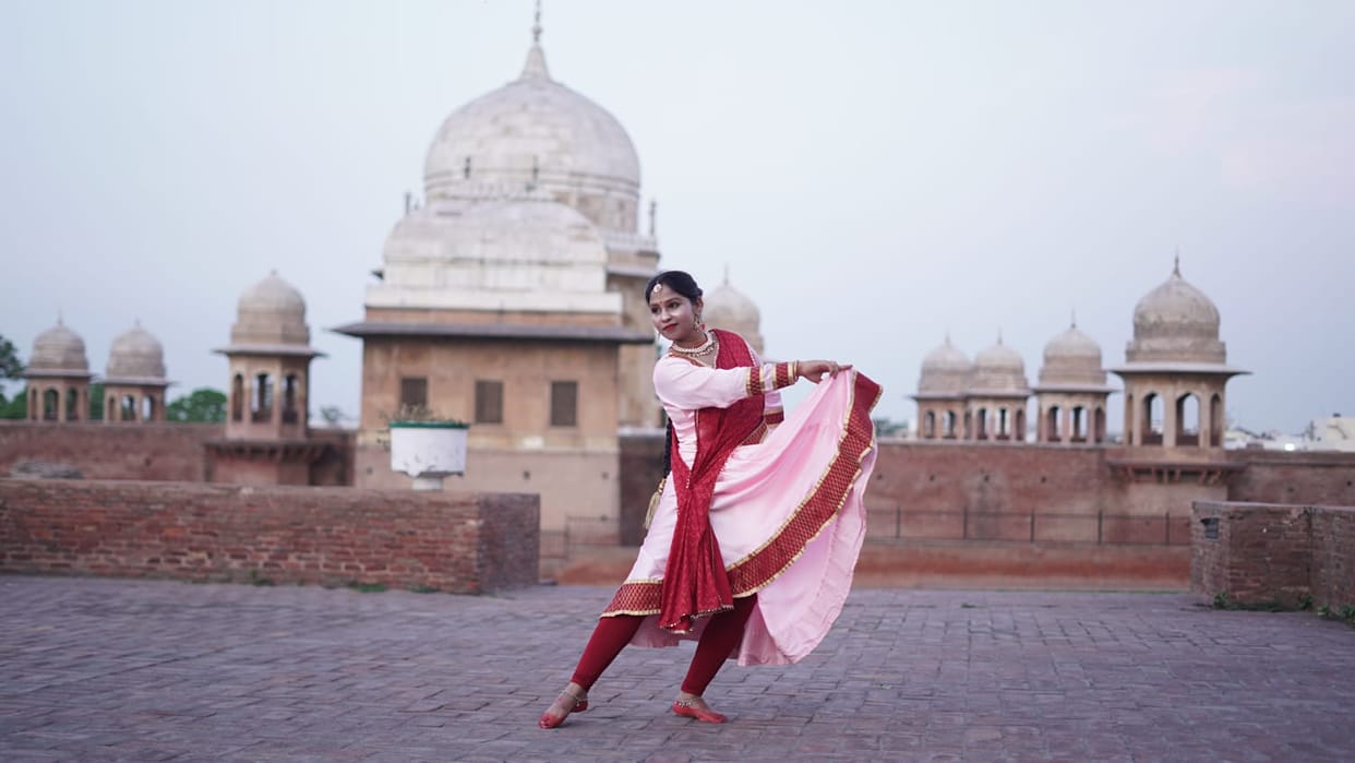 Pooja Chaudhary is training female students to become proficient in Kathak dance.
