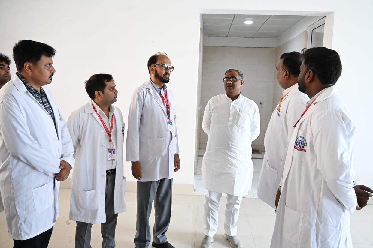 Public Welfare Camp and Health Fair Held at Medical College