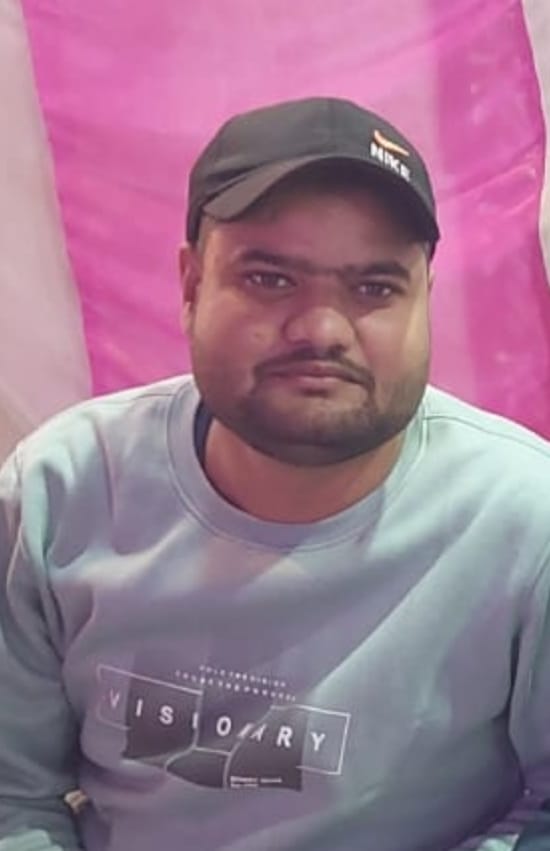 Saket died after falling from a train while on his way to take the PGT exam.