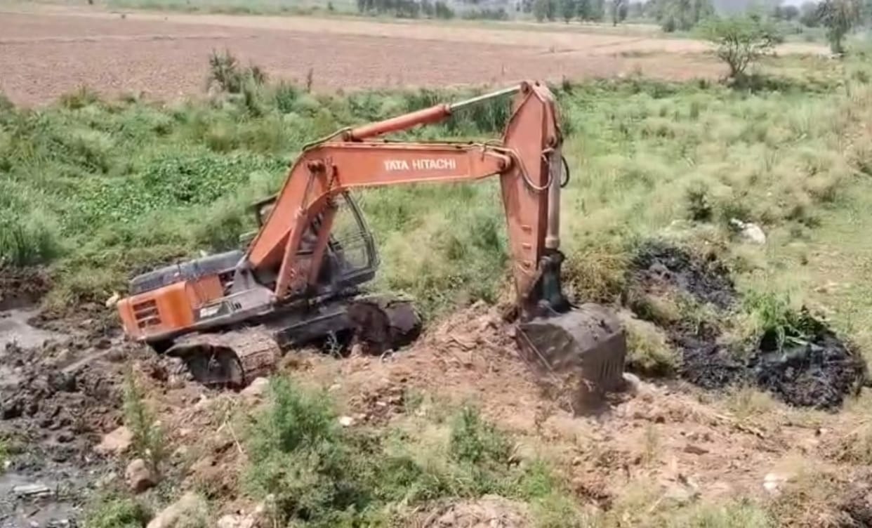 Opposition to the excavation of the Omla River; failed to produce documents.