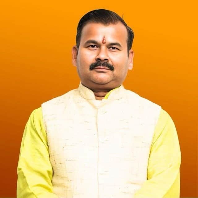 पं. रामेदव मिश्र शास्त्री।