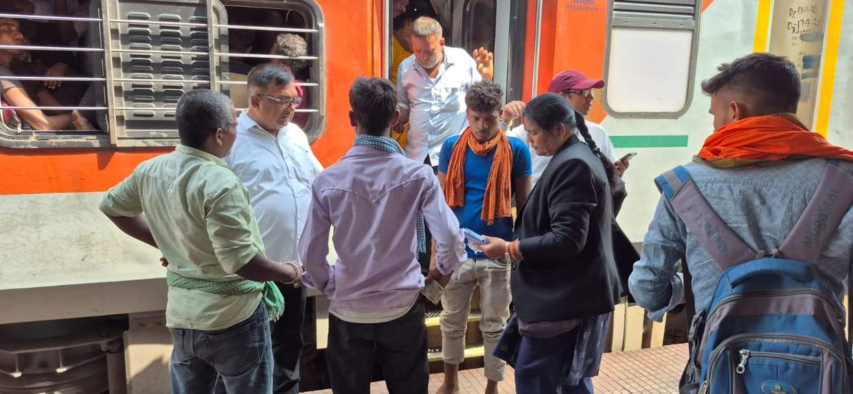 943 ticketless passengers caught in mega ticket-checking drive.