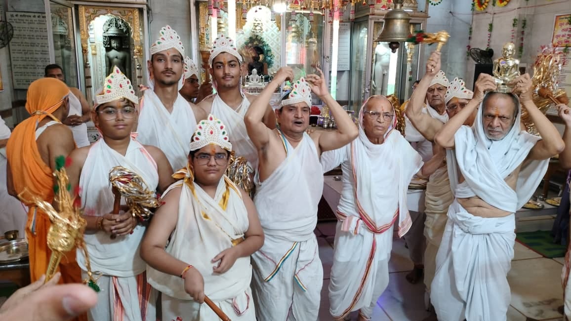 A humble person is endowed with all virtues: Muni Bhav Bhushan Maharaj
