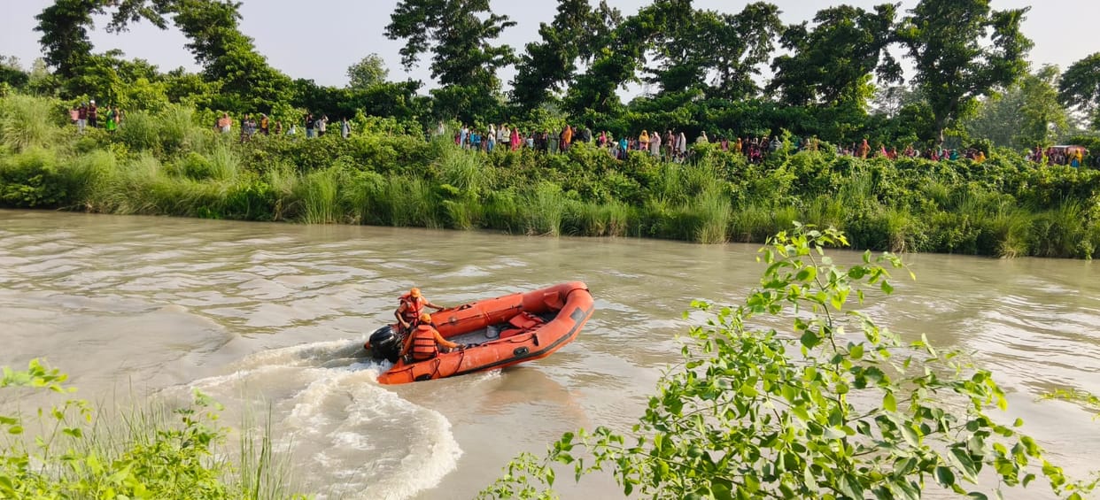 Youth drowns in canal while trying to save a goat; whereabouts unknown.