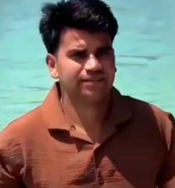 Making a reel wearing slippers in the Ganga proved costly, constable lines present