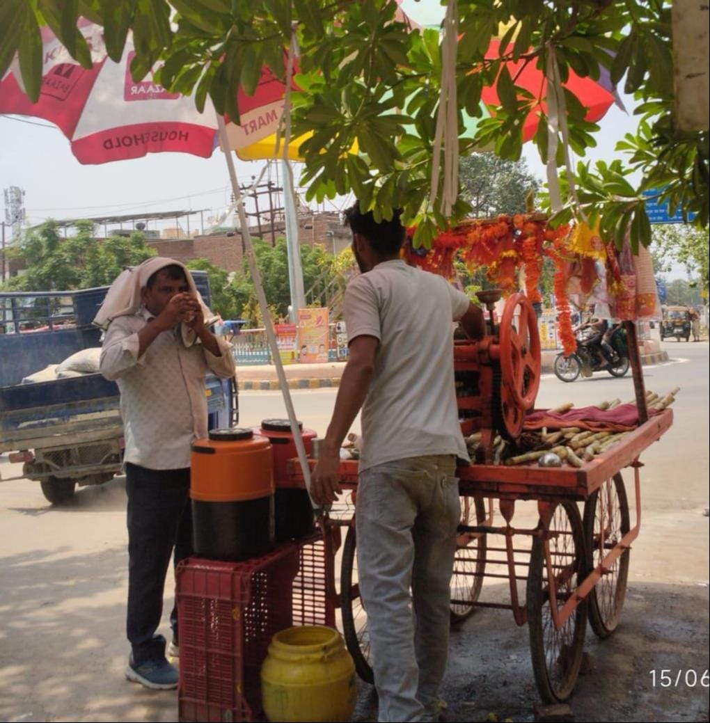 Temperature rose by three degrees in 12 hours; intense sunlight caused distress.