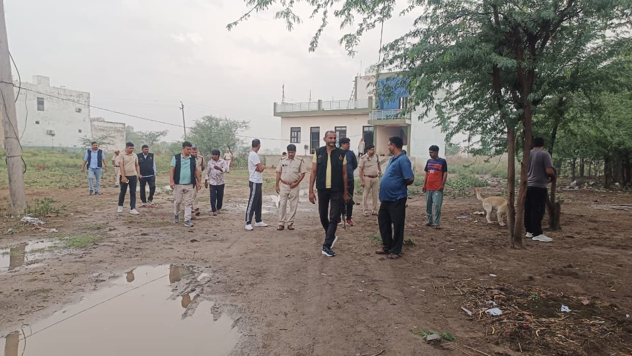 Police launched a campaign against drugs.