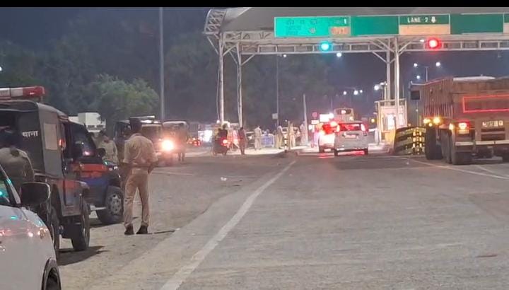 Pallavi Patel gave the police the slip and left for Varanasi; the district president has been placed under house arrest.