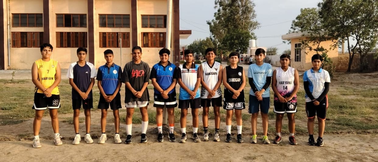 Selection of 10-member teams from each district for Fast-5 Netball Championship