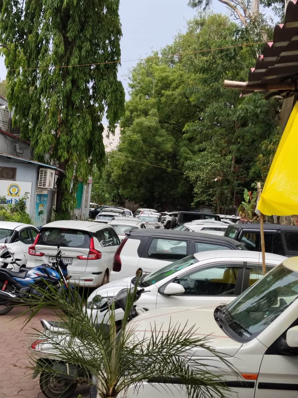Gang busted for renting vehicles from travel agencies and selling them using forged documents