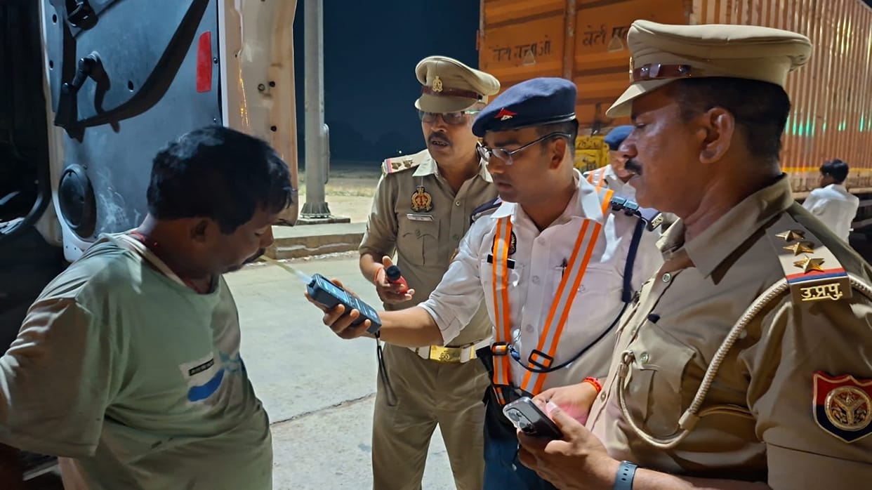 137 vehicles challaned at Birno toll plaza, fined Rs 3.53 lakh