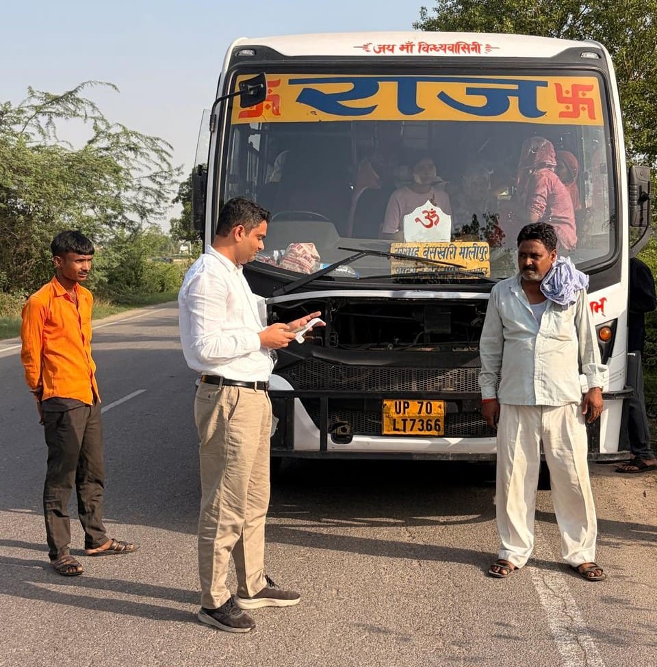 A bus was going from Azamgarh to Delhi without a permit, three seizures, five challans