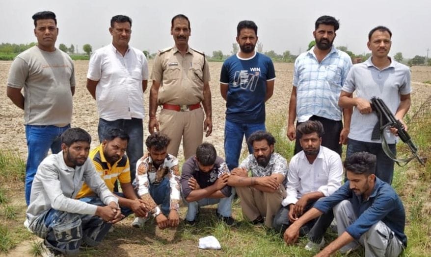Seven drug peddlers arrested with seven grams of heroin