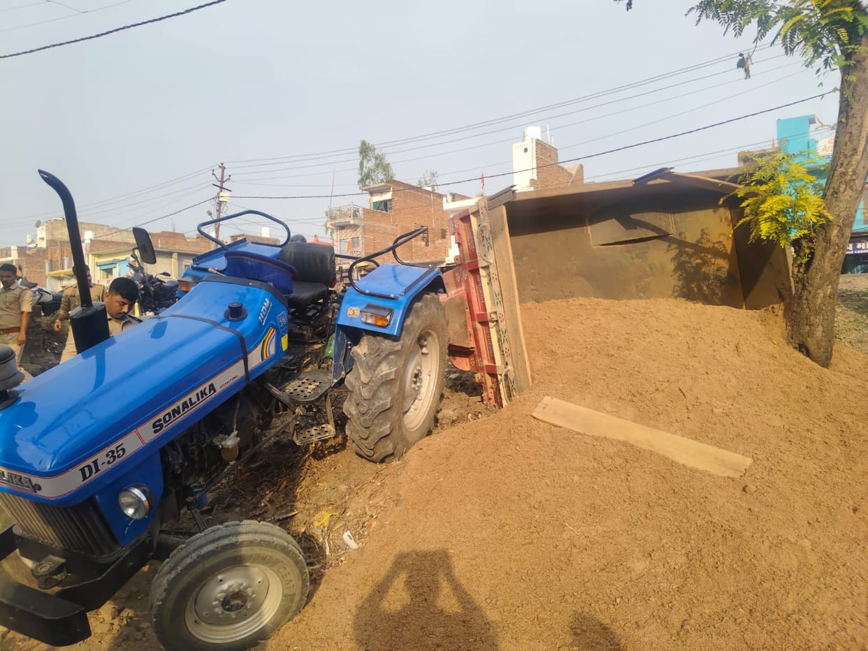 SDM intercepted a sand-laden tractor; the driver jumped off and fled.